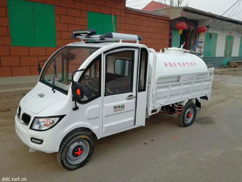 2小型電動灑水車