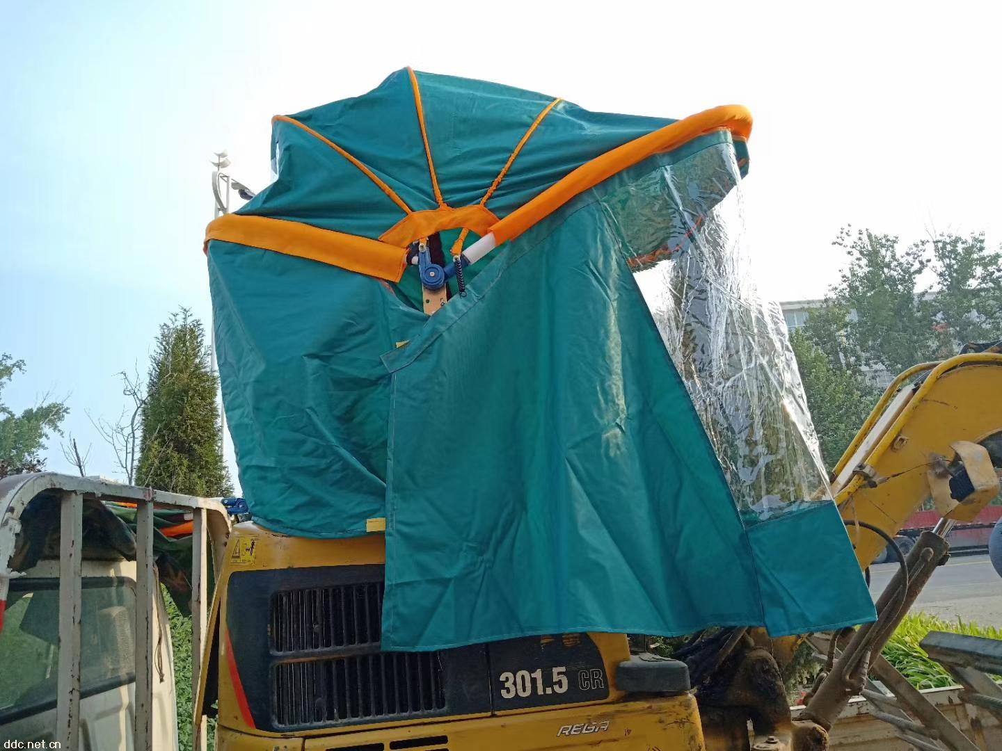 三輪車雨棚車篷挖機遮陽篷勾機遮陽棚隨車吊雨棚